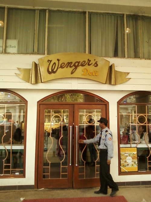 wengers deli