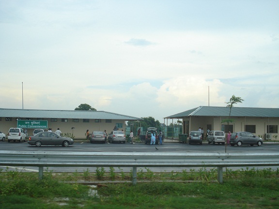 public conveniences on taj expressway