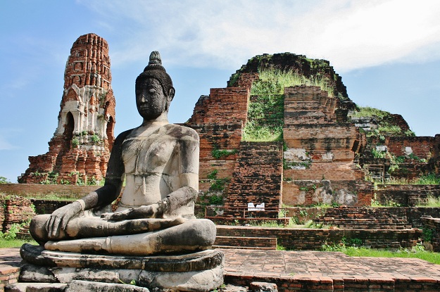 Ayutthaya buddha