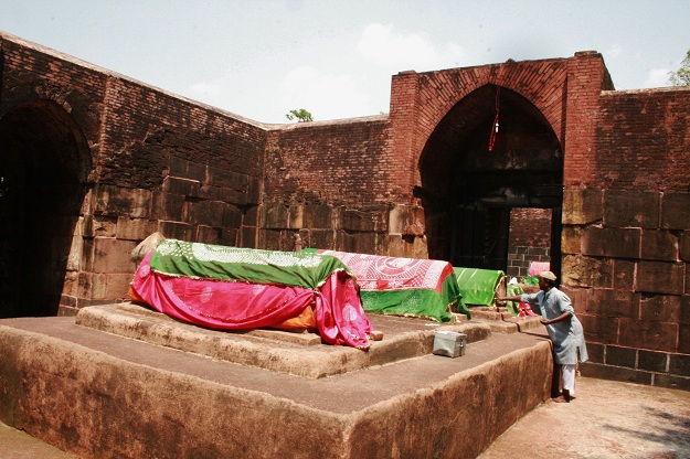 Zafar Khan Ghazi tomb