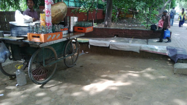 chhole kulche north campus