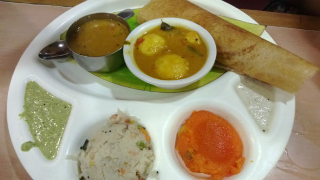 mini thali at sarvana bhawan janpath