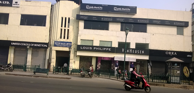 hazratganj shops