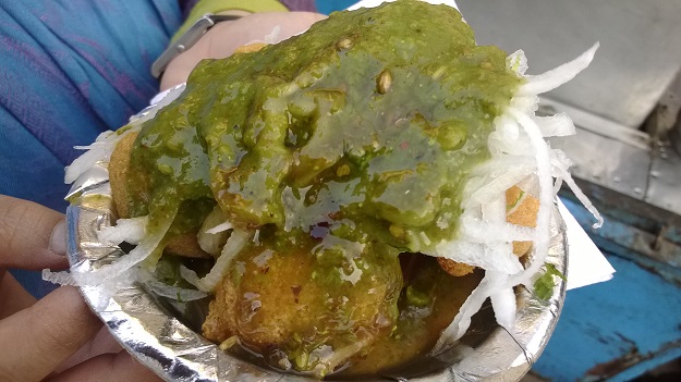 mung dal pakoda