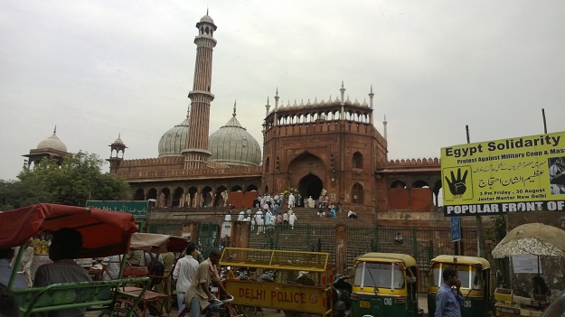 jama masjid gate no 1