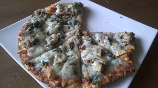 pizza at matchbox delhi