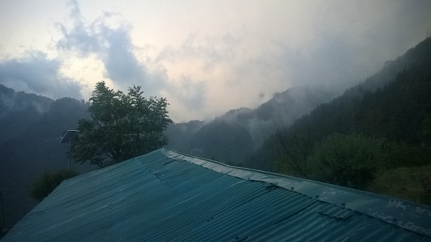 thunderclouds at East view homestay chail