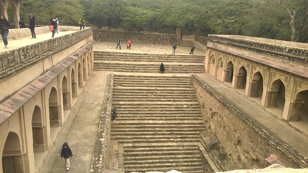 rajon ki baoli mehrauli archeological complex