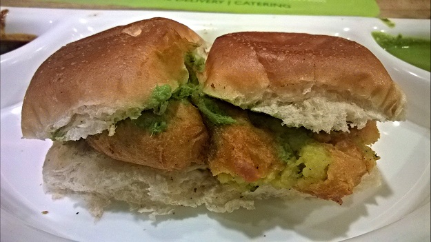 shiv sagar vada pav janpath