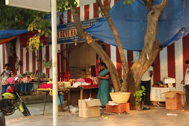 Devi Kamakshi Mandir Aruna Asaf Ali Marg