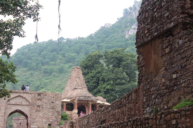 temple at bhangarh