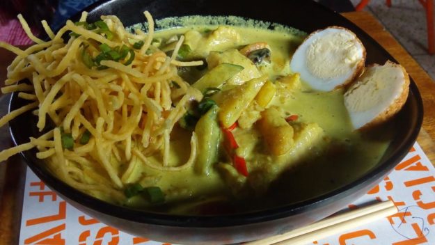 laska curry at social 