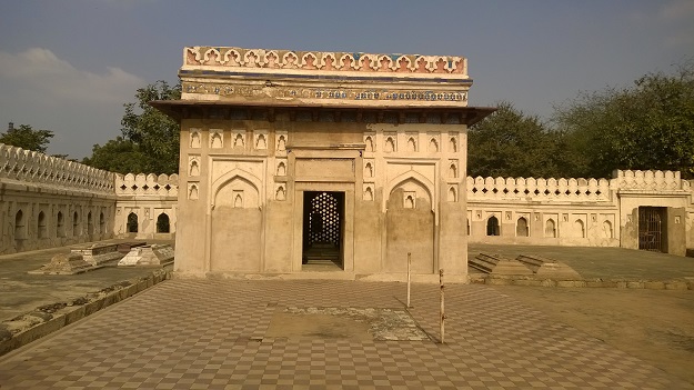 jamali kamali tomb complex