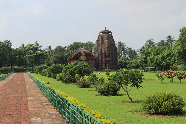 raja rani temple bhunbaneswar