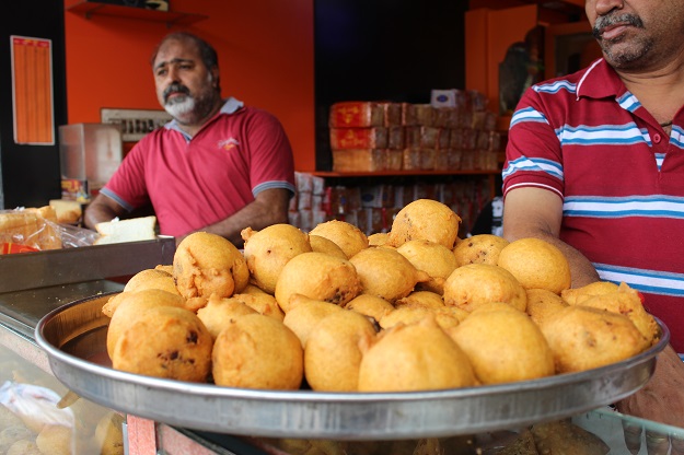 alu bonda at shahi samosa jodhpur