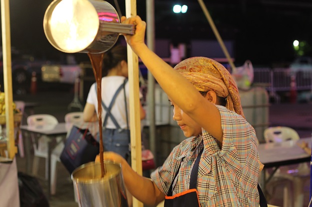 thai coffee asiatique the riverfront